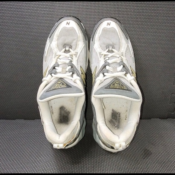 Men’s New Balance Sneakers 10.5 - Picture 6 of 7